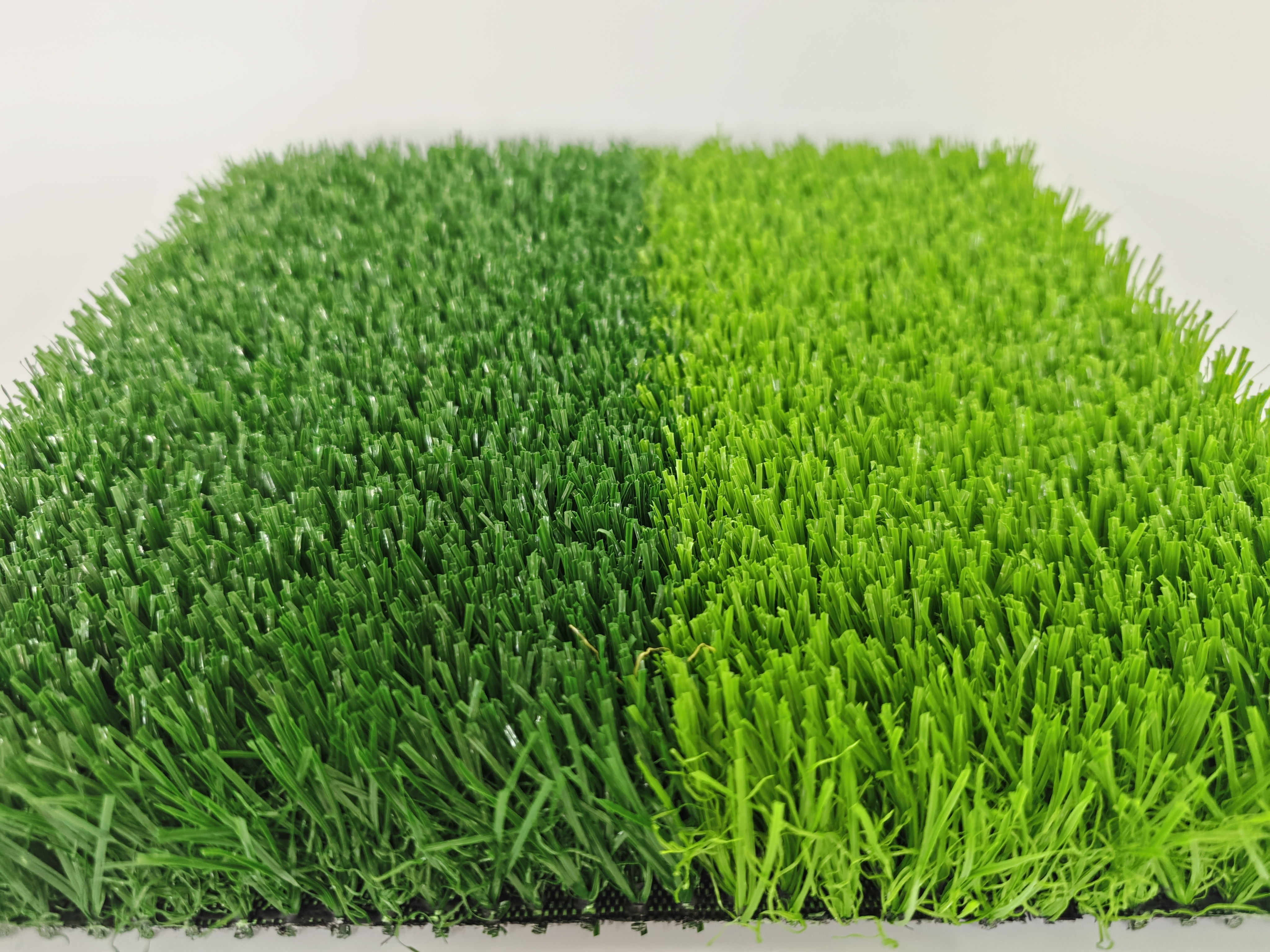 Bagaimana Untuk Membersihkan Rumput Tiruan?